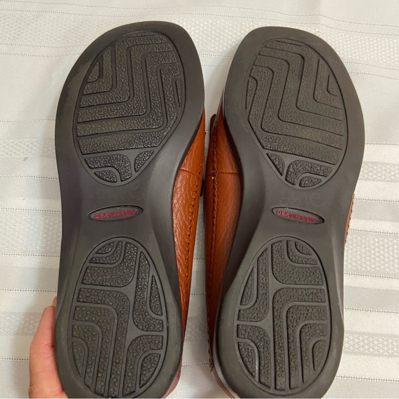 DEX Classic Mens Brown  Pliable Comfortable Leather Tassel Loafer- EUC Size 10 - Picture 6 of 6